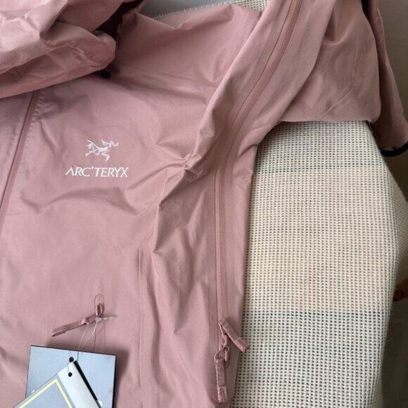 Arcteryx BETA LT Jacket Solid Color Casual Sports Hooded Hard Shell Jacket - Picture 4 of 10